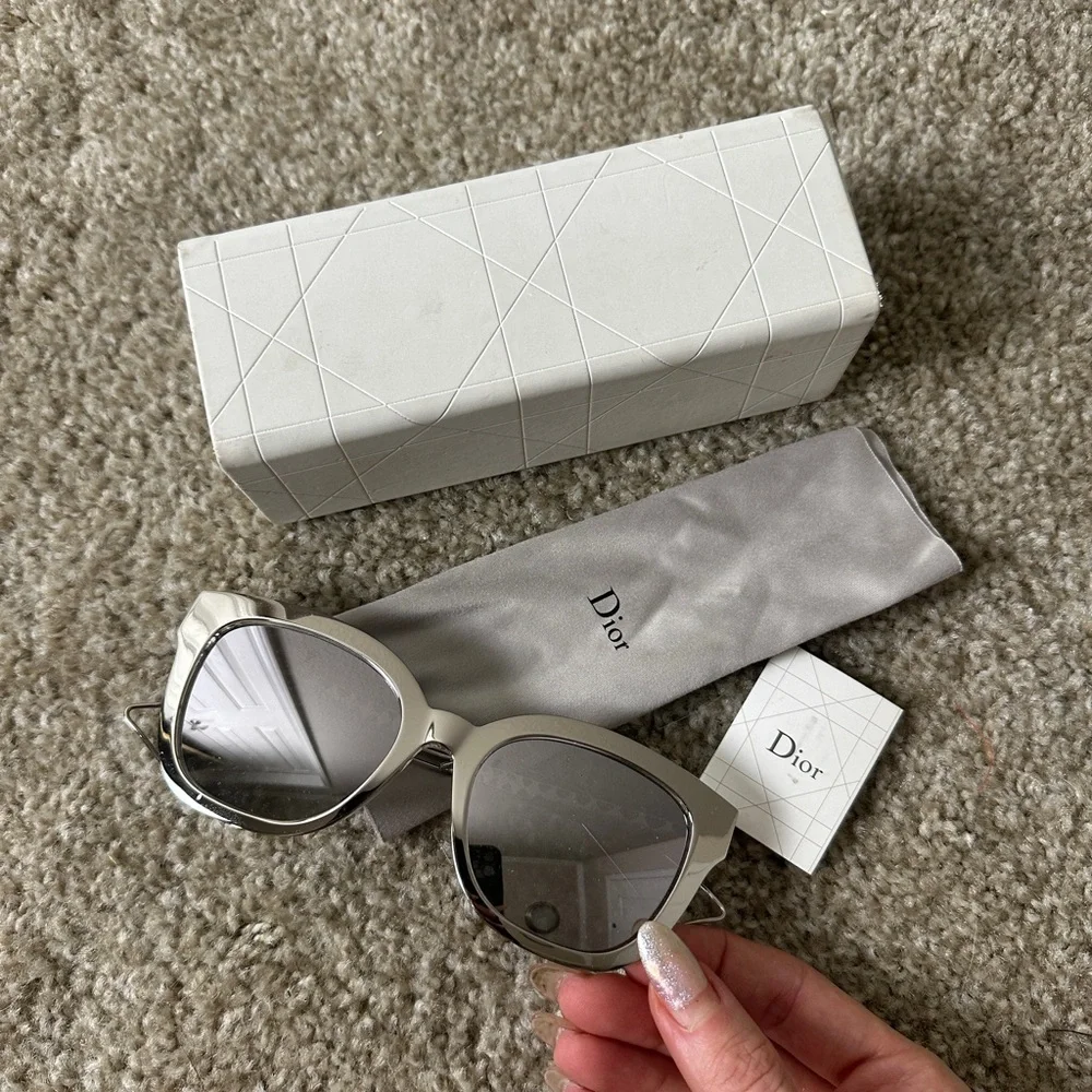 DIOR sunglasses - Picture 7 of 8